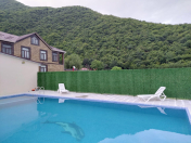 İcarəyə verilir 4 otaqlı 120 m2 həyət evi Qax