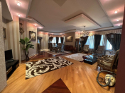 Satılır 4 otaqlı 200 m2 yeni tikili Nizami m.