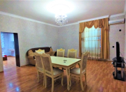 İcarəyə verilir 2 otaqlı 80 m2 köhnə tikili 28 May m.