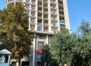 Satılır 3 otaqlı 160 m2 yeni tikili 28 May m.