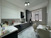 Satılır 3 otaqlı 122 m2 yeni tikili Gənclik m.
