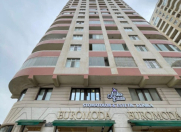 Satılır 4 otaqlı 214 m2 yeni tikili Elmlər Akademiyası m.