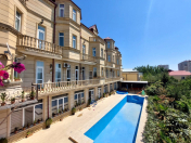 Satılır 40 otaqlı 1600 m2 villa Badamdar