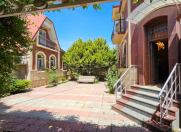 Satılır 15 otaqlı 500 m2 bağ evi Novxanı