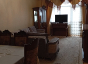 İcarəyə verilir 3 otaqlı 140 m2 yeni tikili 28 May m.