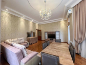 İcarəyə verilir 4 otaqlı 240 m2 yeni tikili Sahil m.