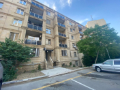 Satılır 1 otaqlı 30 m2 köhnə tikili Elmlər Akademiyası m.