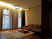 Satılır 3 otaqlı 100 m2 köhnə tikili 28 May m.