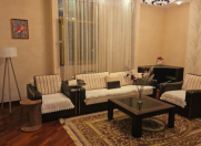 İcarəyə verilir 3 otaqlı 130 m2 yeni tikili 28 May m.