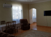 Satılır 5 otaqlı 240 m2 həyət evi Bakıxanov