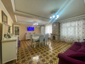 Satılır 4 otaqlı 120 m2 köhnə tikili Yeni Yasamal