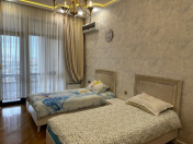 Satılır 3 otaqlı 126 m2 yeni tikili Gənclik m.