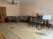 İcarəyə verilir 3 otaqlı 133 m2 yeni tikili 28 May m.