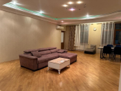 İcarəyə verilir 3 otaqlı 147 m2 yeni tikili 28 May m.