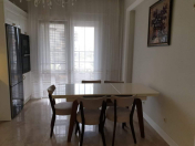 İcarəyə verilir 5 otaqlı 200 m2 yeni tikili 28 May m.