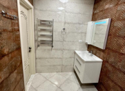 Satılır 3 otaqlı 140 m2 yeni tikili Xəzər Universiteti