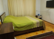 Satılır 3 otaqlı 75 m2 köhnə tikili Elmlər Akademiyası m.