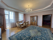 Satılır 4 otaqlı 170 m2 yeni tikili İctimai telekanalı