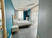 Satılır 4 otaqlı 180 m2 yeni tikili Gənclik m.