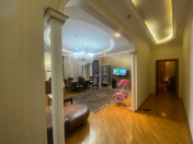 İcarəyə verilir 3 otaqlı 175 m2 yeni tikili 28 May m.