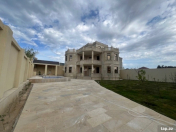 Satılır 6 otaqlı 300 m2 villa Novxanı