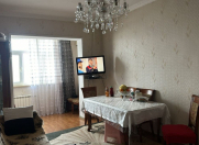 Satılır 3 otaqlı 70 m2 köhnə tikili Qara Qarayev m.