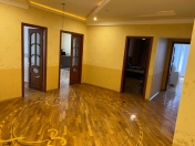 Satılır 3 otaqlı 165 m2 yeni tikili Bakı Slavyan Universiteti