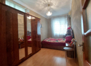 Satılır 2 otaqlı 60 m2 köhnə tikili İnşaatçılar m.