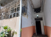 İcarəyə verilir 4 otaqlı 90 m2 köhnə tikili Şah İsmayıl Xətai m.