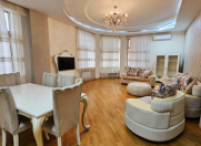 İcarəyə verilir 3 otaqlı 178 m2 yeni tikili Rusiya səfirliyi