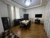 Satılır 6 otaqlı 157 m2 köhnə tikili Badamdar