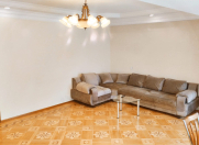 İcarəyə verilir 2 otaqlı 75 m2 köhnə tikili 28 may