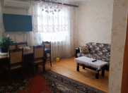 Satılır 4 otaqlı 100 m2 köhnə tikili Badamdar