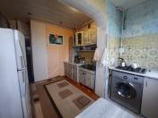 İcarəyə verilir 2 otaqlı 65 m2 köhnə tikili İnşaatçılar m.