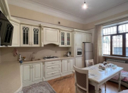 Satılır 6 otaqlı 440 m2 həyət evi Y.Günəşli