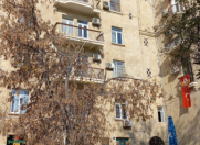 Satılır 3 otaqlı 90 m2 köhnə tikili Sahil m.