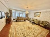 Satılır 4 otaqlı 200 m2 yeni tikili 28 May m.