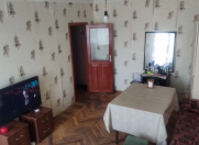 Satılır 1 otaqlı 40 m2 köhnə tikili Gənclik m.