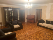 Satılır 3 otaqlı 100 m2 köhnə tikili Gənclik m.