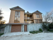 Satılır 9 otaqlı 250 m2 həyət evi Binə