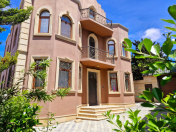 Satılır 8 otaqlı 375 m2 villa Nizami r.
