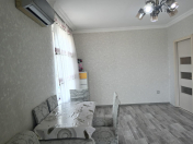 Satılır 2 otaqlı 40 m2 köhnə tikili Xalqlar Dostluğu m.