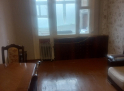 Satılır 3 otaqlı 80 m2 köhnə tikili Qara Qarayev m.