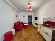 İcarəyə verilir 1 otaqlı 40 m2 köhnə tikili Səməd Vurğun parkı