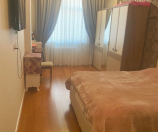 Satılır 3 otaqlı 131 m2 yeni tikili 28 May m.