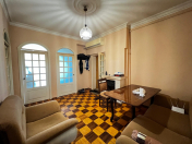 Satılır 3 otaqlı 82 m2 köhnə tikili Gənclik m.