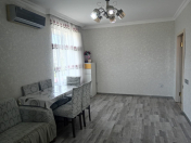 Satılır 2 otaqlı 50 m2 köhnə tikili Xalqlar Dostluğu m.