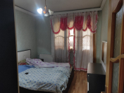 İcarəyə verilir 3 otaqlı 90 m2 köhnə tikili Memar Əcəmi m.