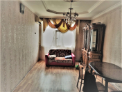 İcarəyə verilir 3 otaqlı 70 m2 köhnə tikili Memar Əcəmi m.