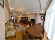 Satılır 3 otaqlı 250000 m2 yeni tikili İnşaatçılar m.